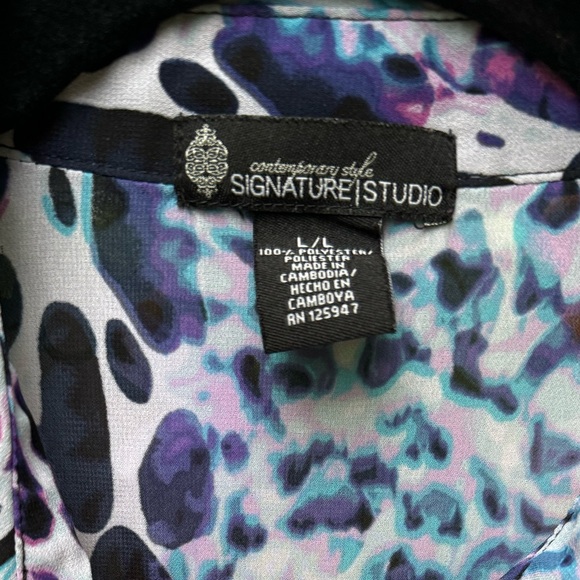 SIGNATURE STUDIO Animal Print Top Hi Lo Button up Purple size LARGE - Picture 3 of 7